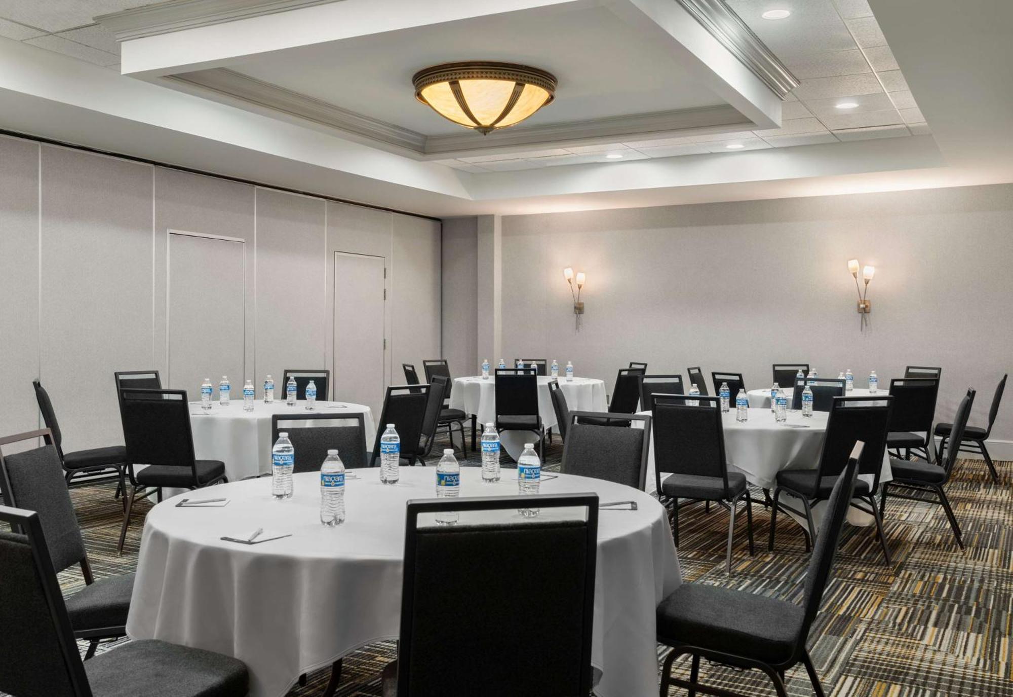 Homewood Suites By Hilton Richmond - Airport Sandston Buitenkant foto